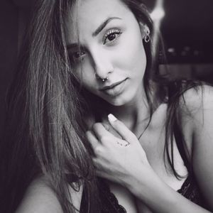 Meet your Posher, Isabela